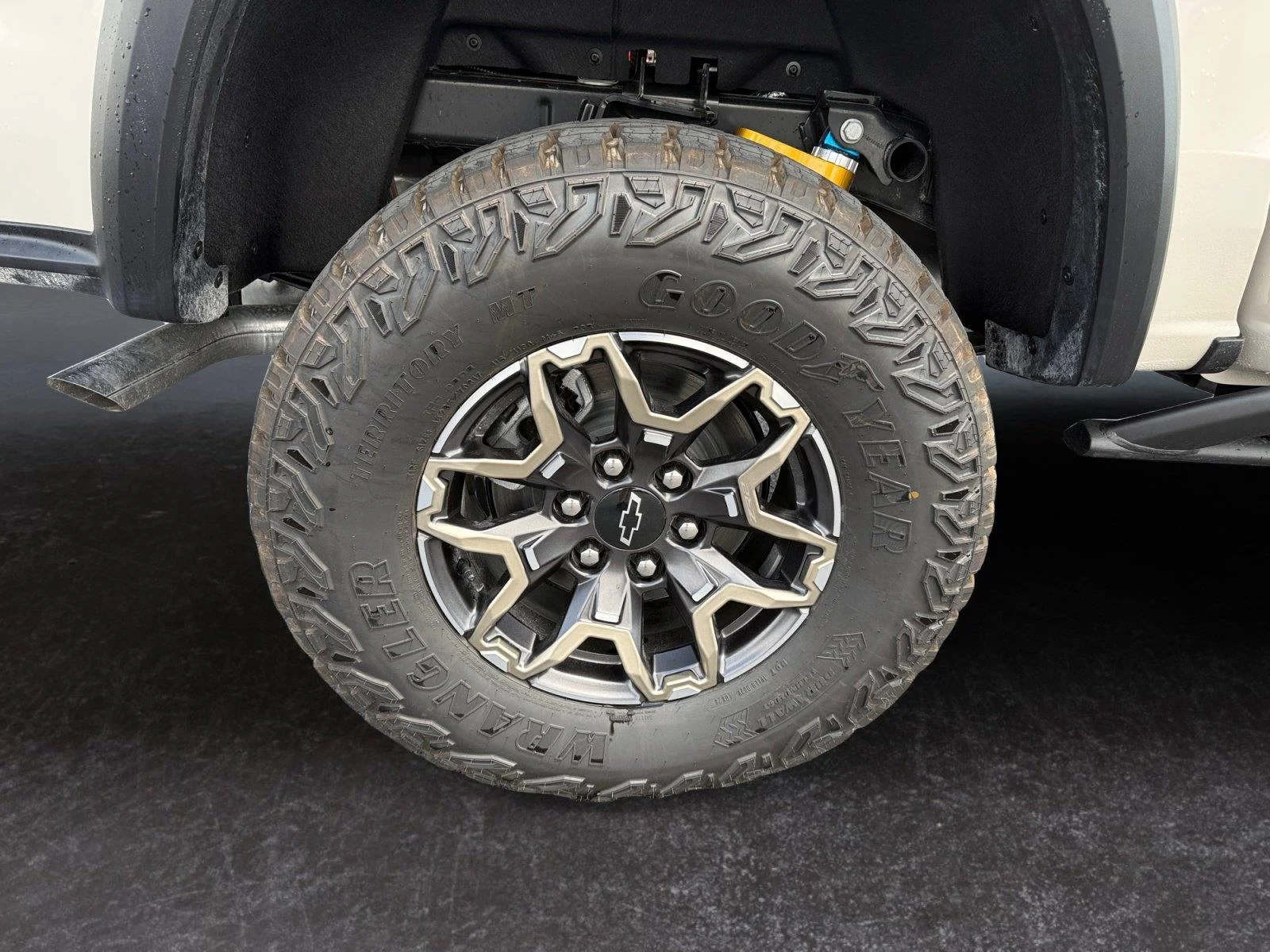 New 2026 White Sands Chevrolet ZR2 image 29