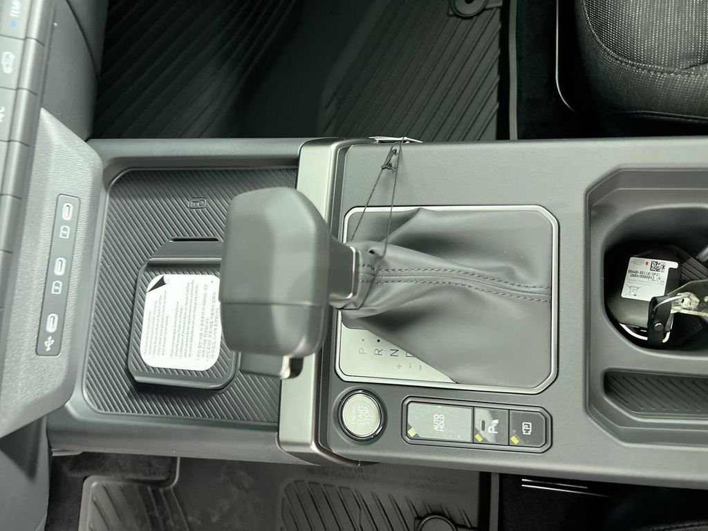 New 2027 Snow White Pearl Kia S image 21