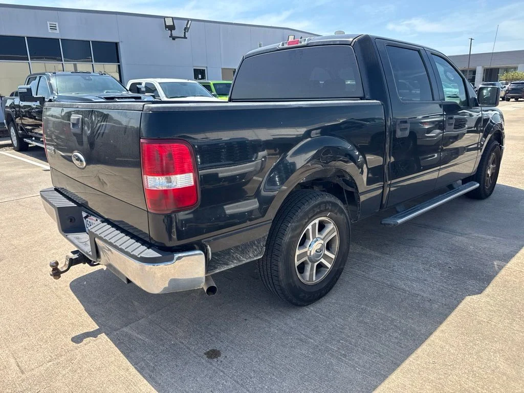 Used 2006  Ford XLT image 2