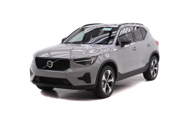 2026 Volvo XC40 Core
