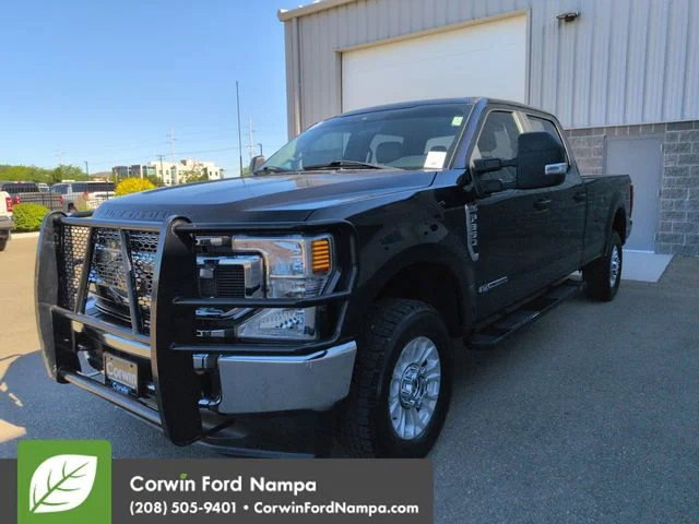 Used 2022 Black Metallic Ford  image 7