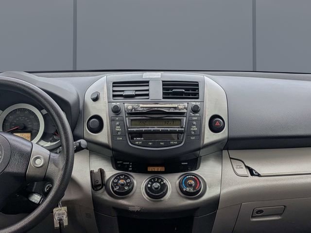 Used 2011 Brown Toyota Base image 17