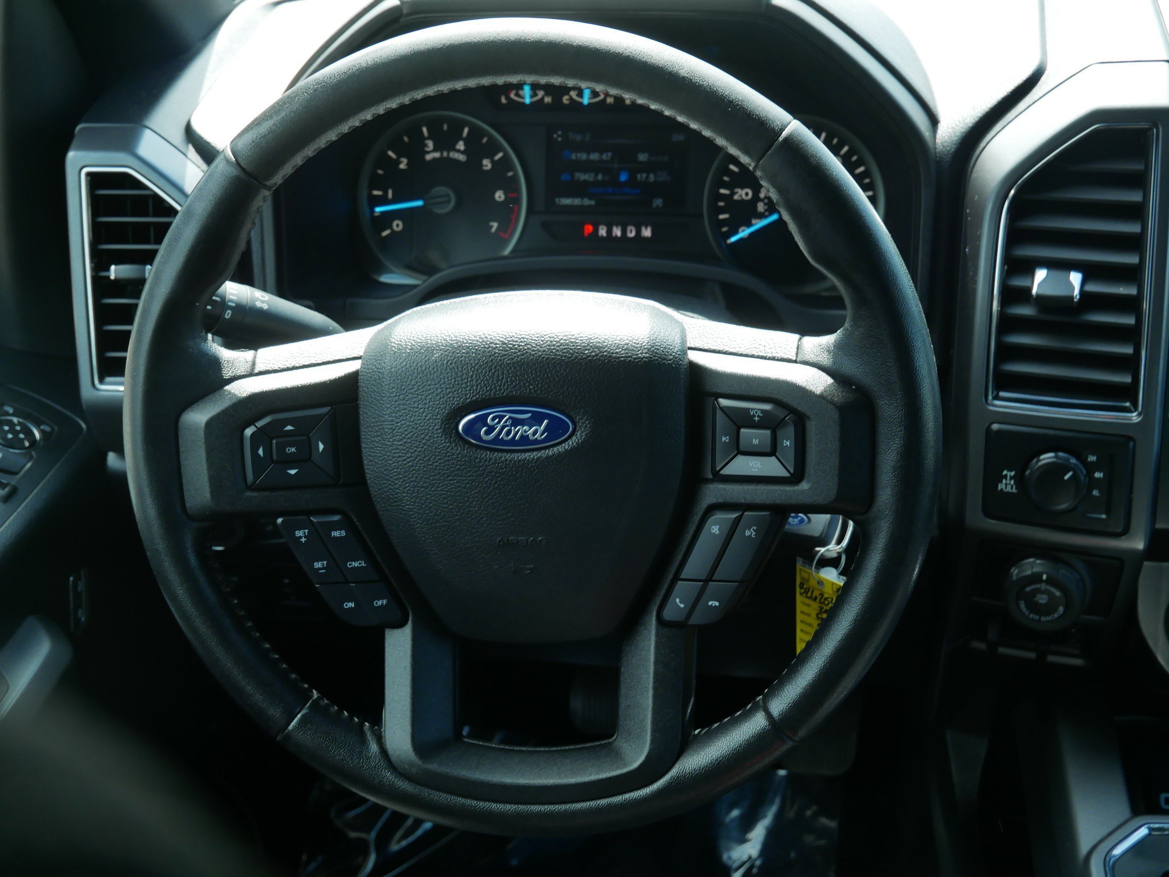 Used 2018 Gray Ford XLT image 17