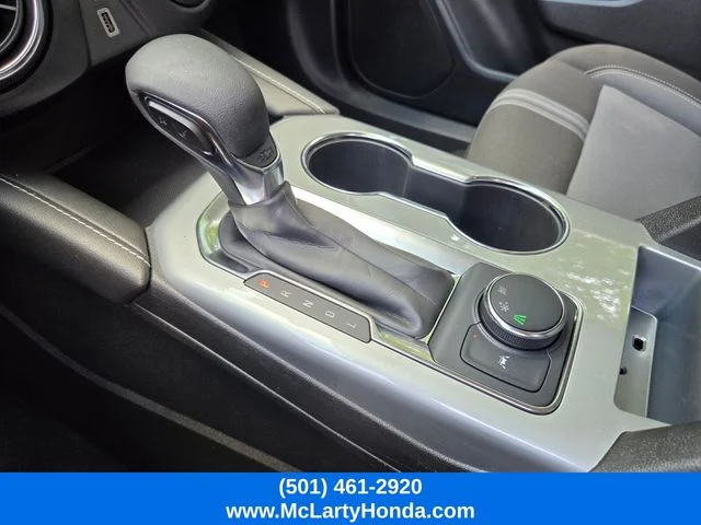 Used 2025 Summit White Chevrolet LT image 27