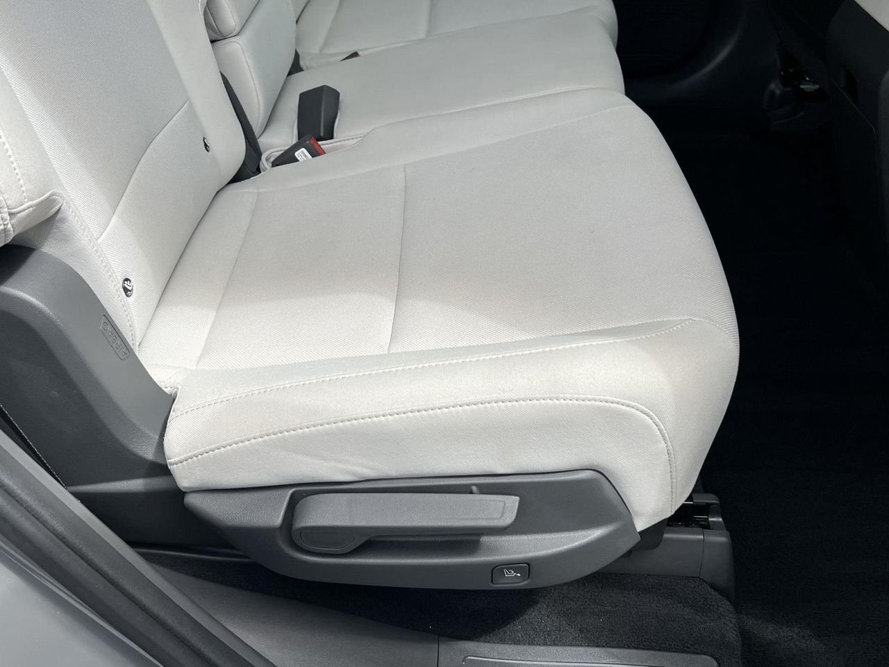 New 2026 Hampton Gray Hyundai SE AWD image 21
