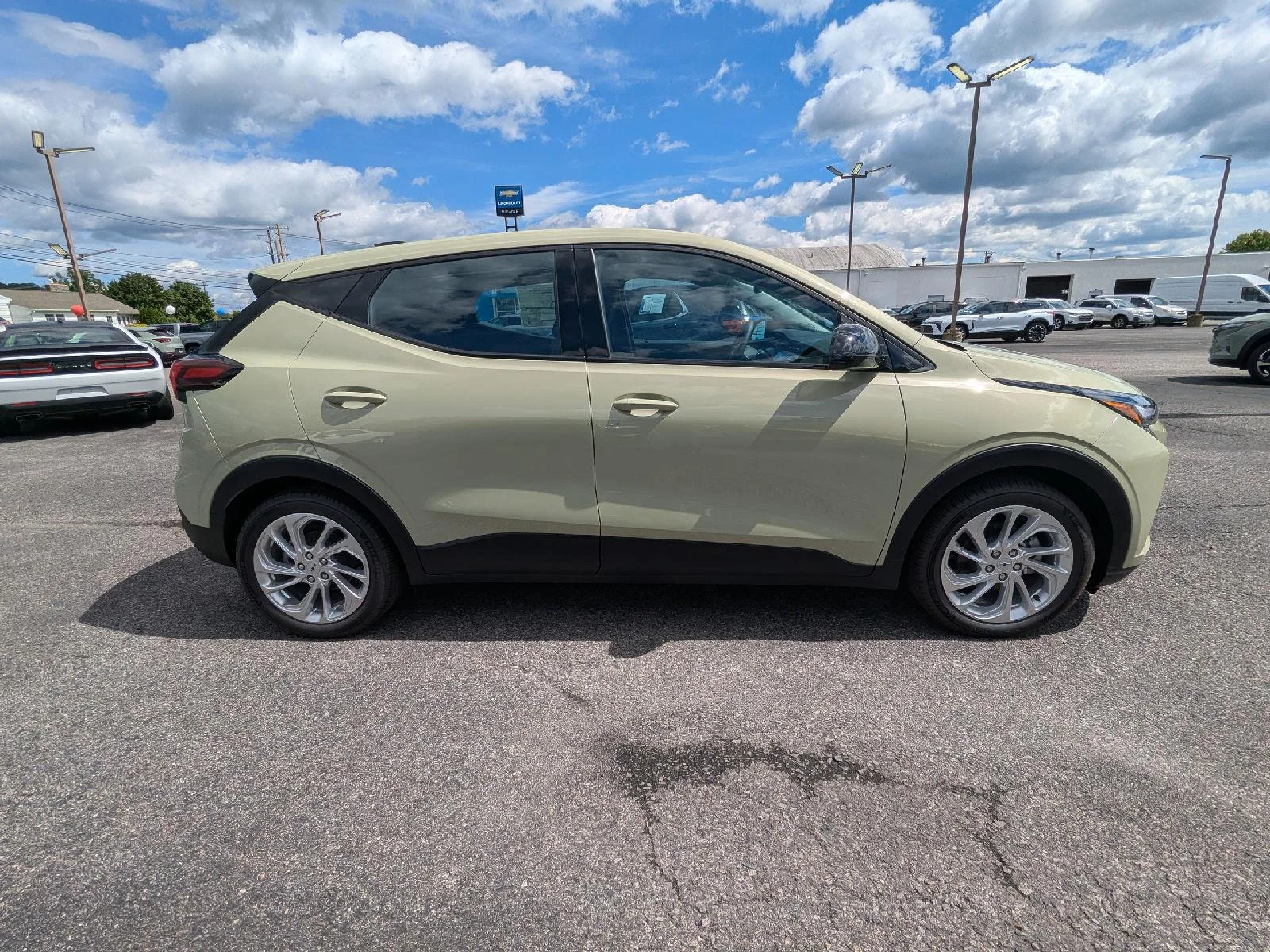 2027 Chevrolet Bolt LT - Photo 32