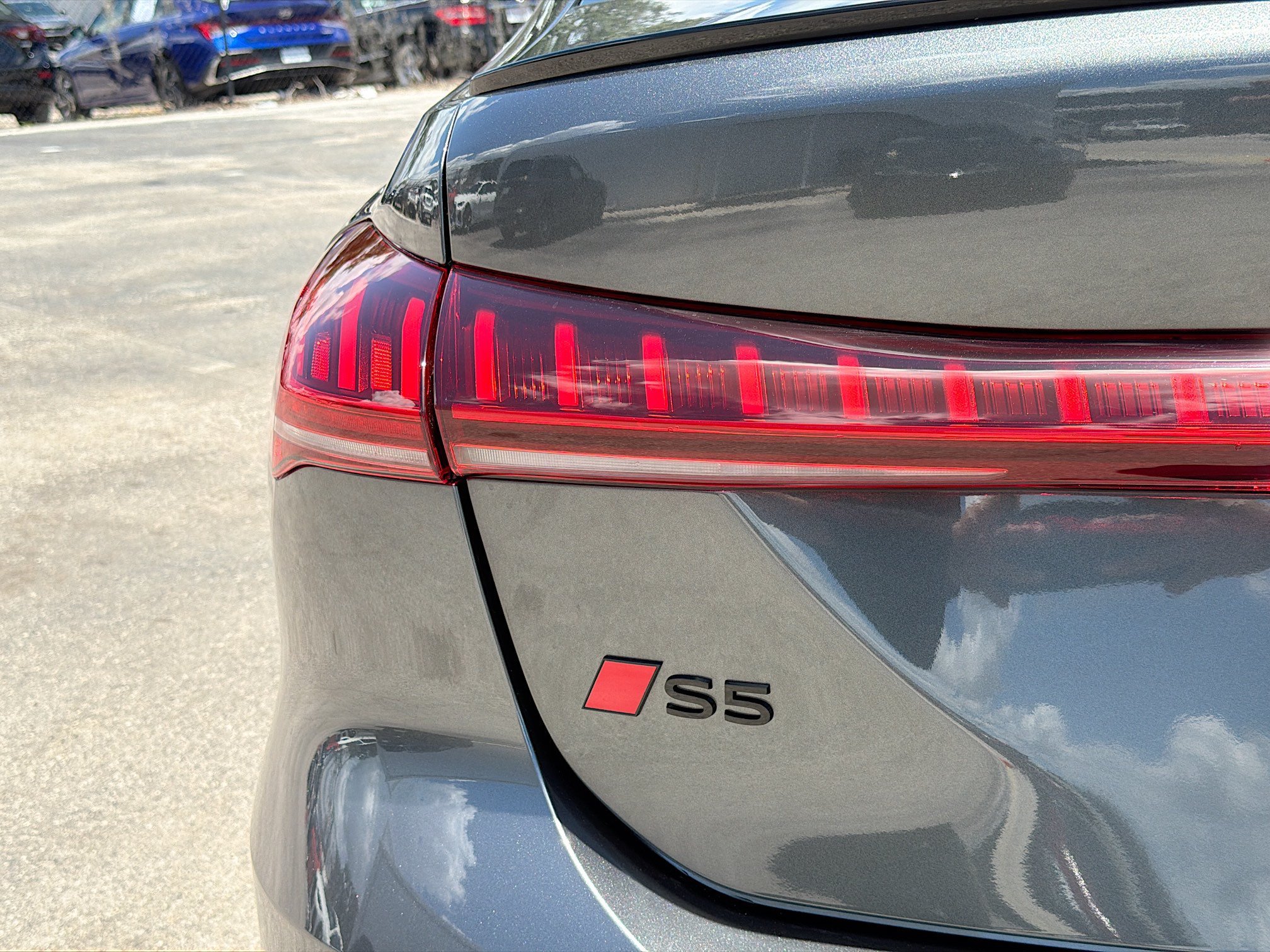 New 2026 Daytona Gray Pearl Effect Audi Premium Plus image 10