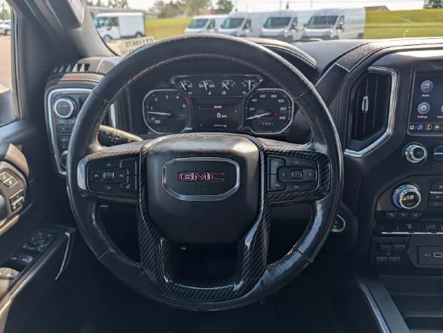 Used 2022 White GMC AT4 image 14
