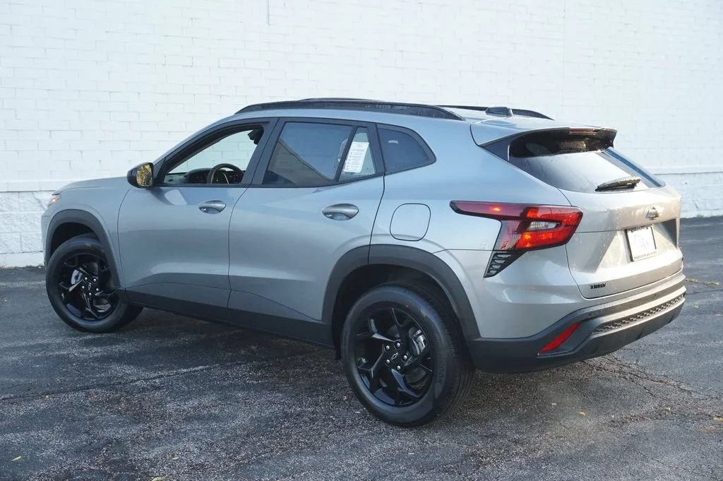 2026 Chevrolet Trax LT - Photo 8