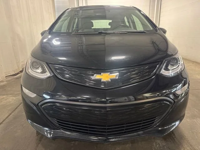 Used 2021 Chevrolet Bolt EV LT with VIN 1G1FY6S04M4102041 for sale in Defiance, OH