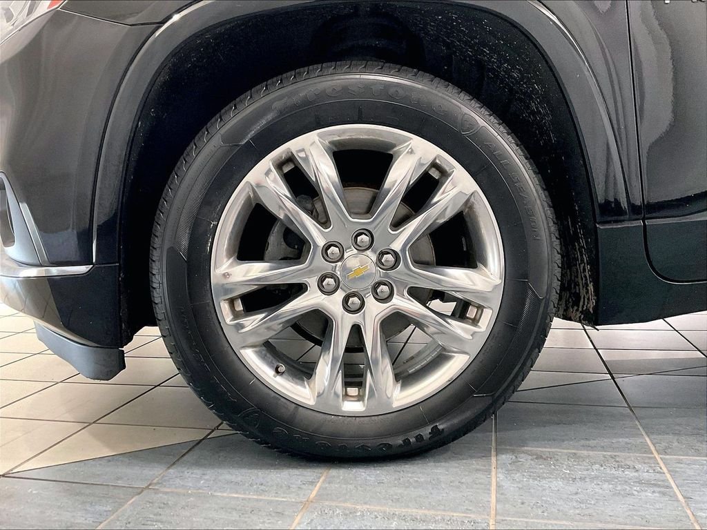 Used 2018 Mosaic Black Metallic Chevrolet High Country image 7