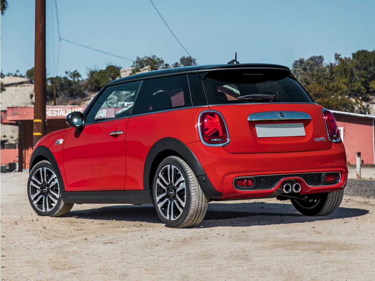 Used 2019 Gray Metallic MINI  image 1