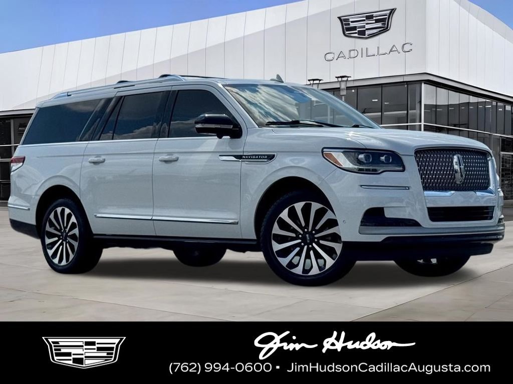 White 2022 Lincoln Navigator L Reserve RWD SUV / Crossover 4X2
