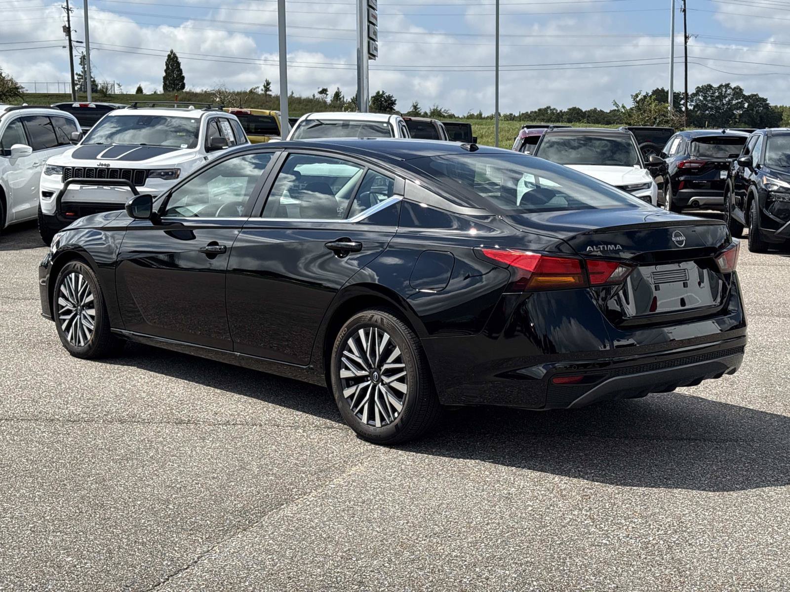 2026 Nissan Altima SV - Photo 7