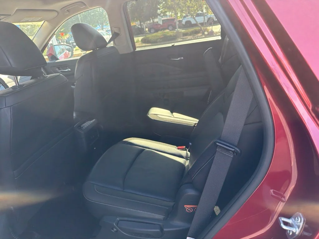 Used 2024 Red Nissan SL image 9