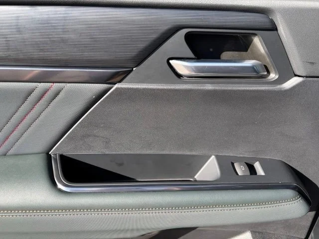 Used 2024 Sterling Metallic GMC AT4 image 17