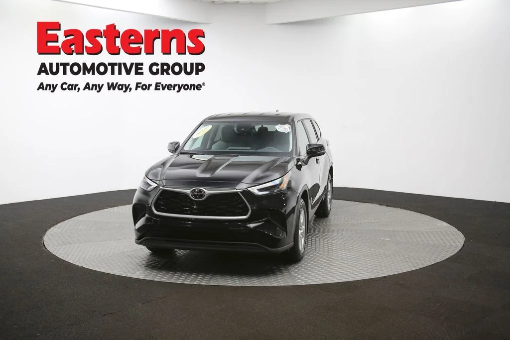 Used 2023 Black Toyota L image 53