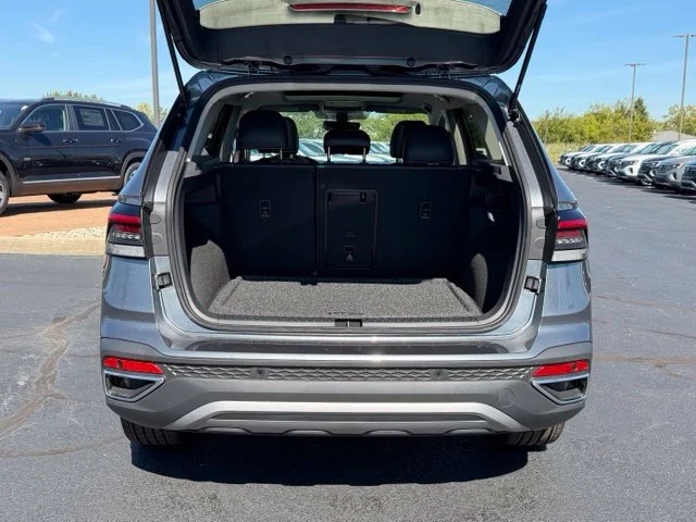 New 2027 Platinum Gray Metallic Volkswagen 1.5T SEL image 3