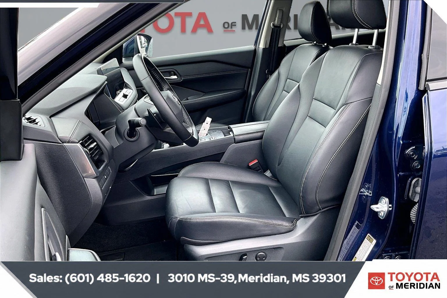 Used 2026 Deep Ocean Blue Pearl Nissan SL image 18