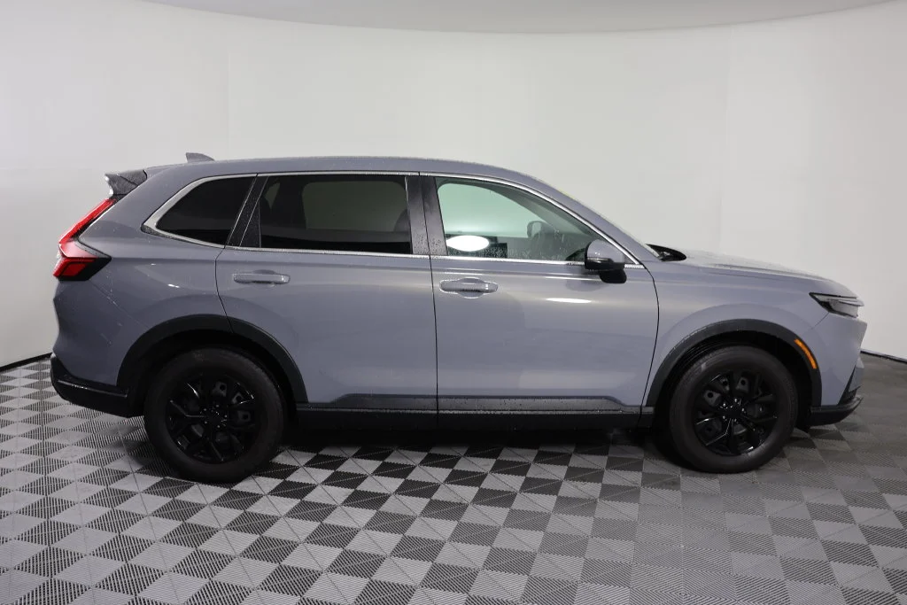 Used 2025 Urban Gray Pearl Honda LX image 9