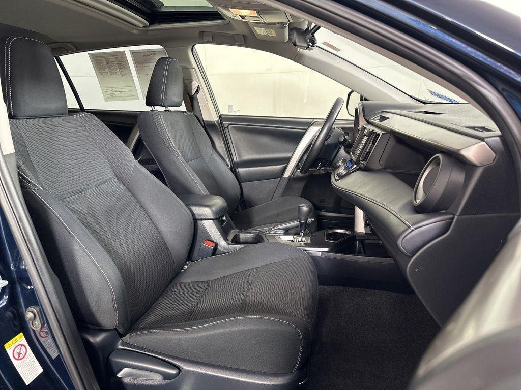 Used 2018 Aqua Toyota XLE image 10
