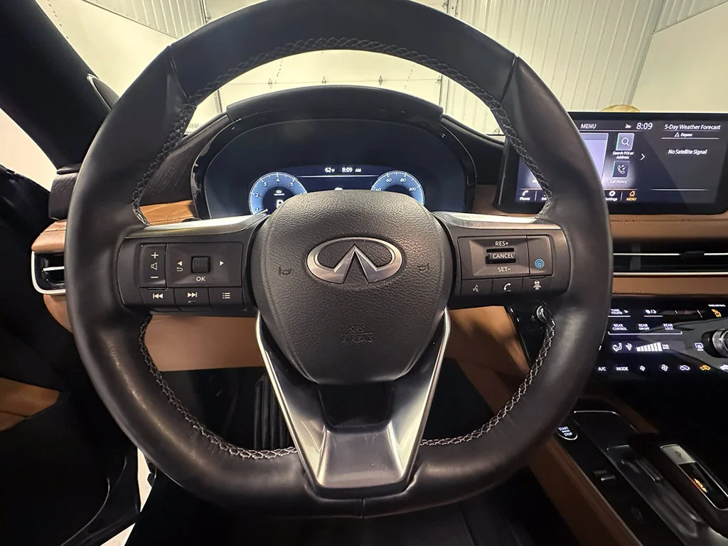 Used 2024 Blue INFINITI Autograph image 36