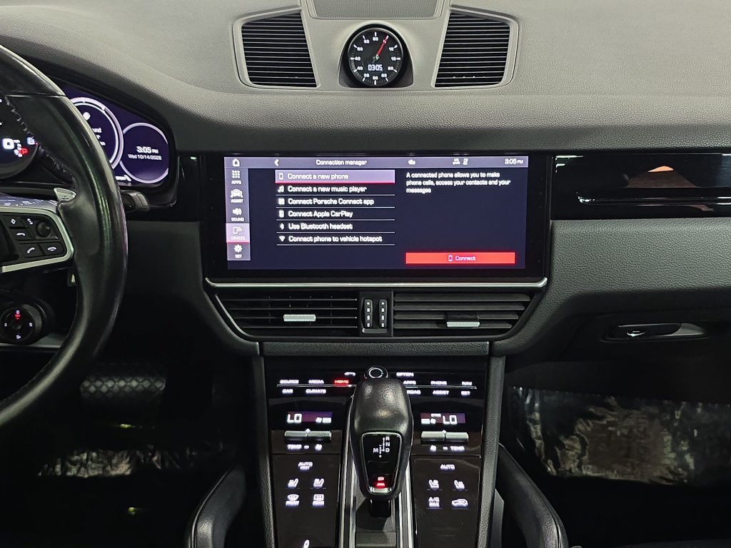 Used 2021  Porsche  image 16