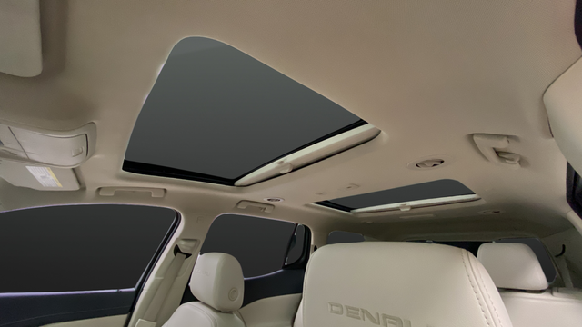 Used 2023 White Frost Tricoat GMC Denali image 12
