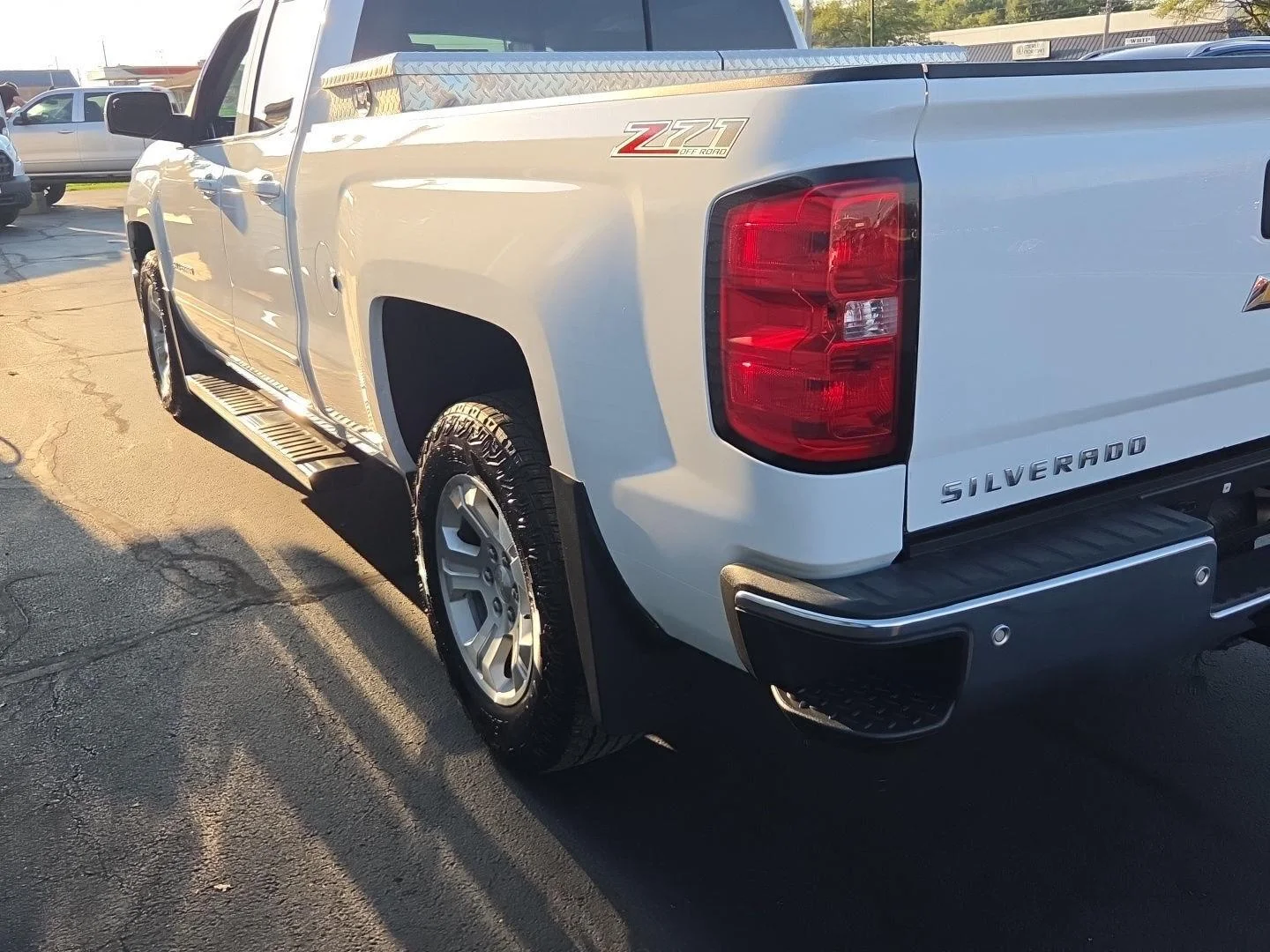 Used 2015 SUMMIT WHITE Chevrolet LT image 7