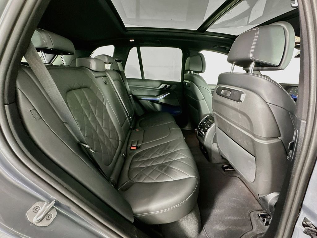 Used 2025 Gray BMW sDrive40i image 28