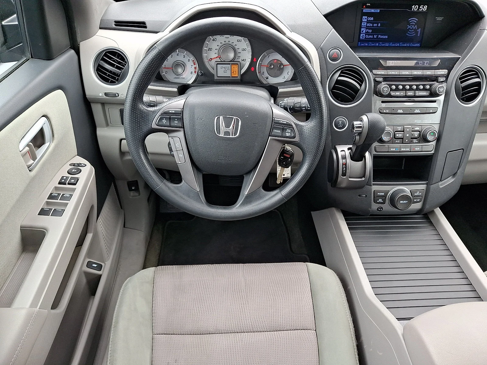 Used 2015 Modern Steel Metallic Honda SE image 12