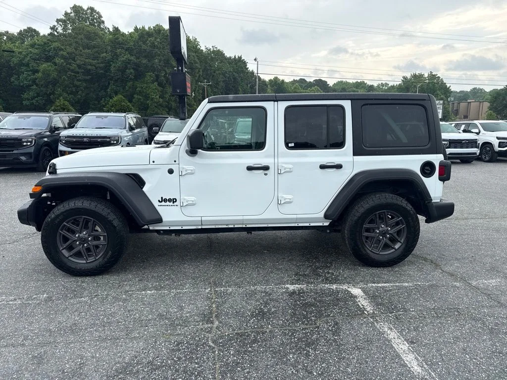 Used 2025 White Jeep Sport S image 2