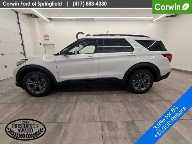 New 2026 Space White Metallic Ford Active image 2