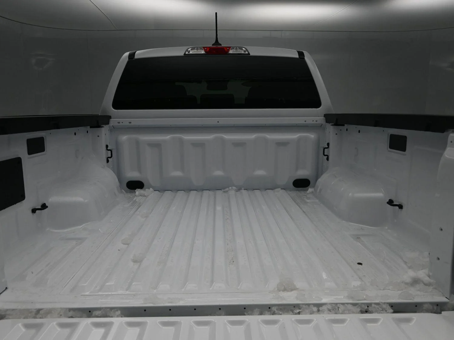 New 2025 Oxford White Ford XL image 13