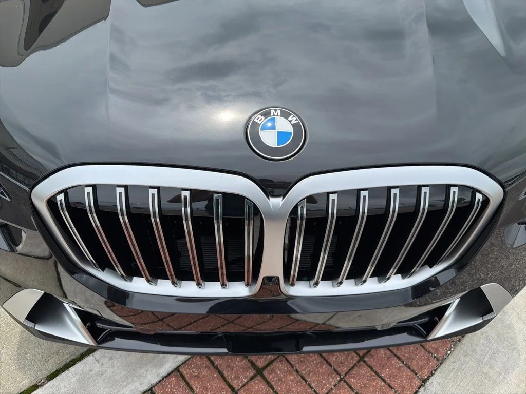 New 2027 Black Sapphire Metallic BMW xDrive40i image 12