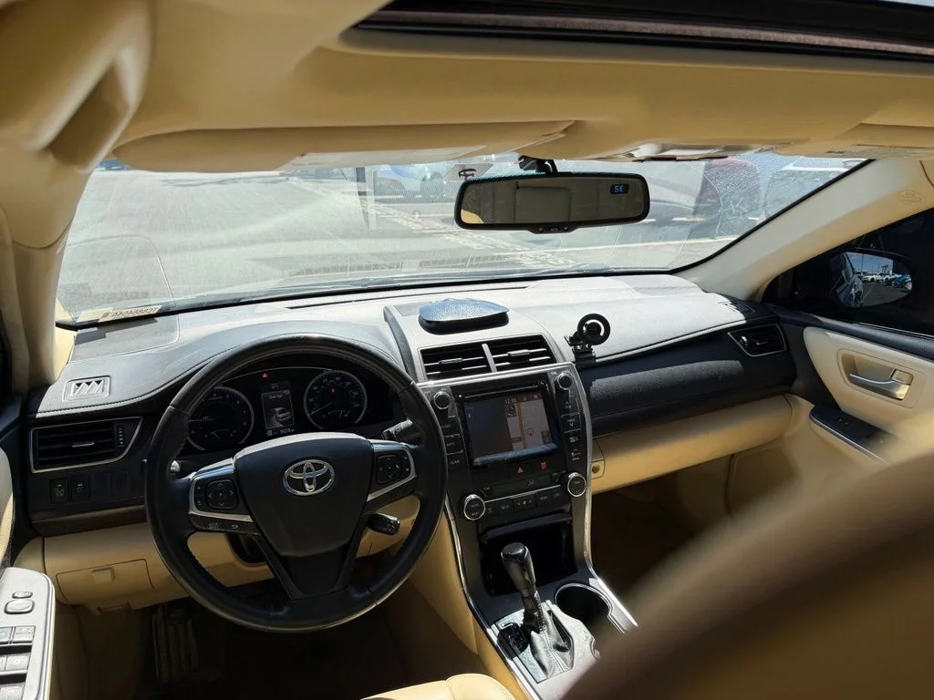Used 2015 Gray Toyota XLE image 10