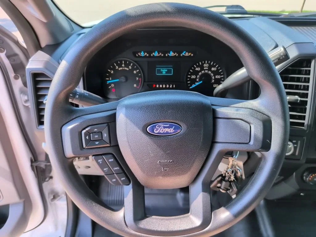 Used 2016 White Ford XL image 18