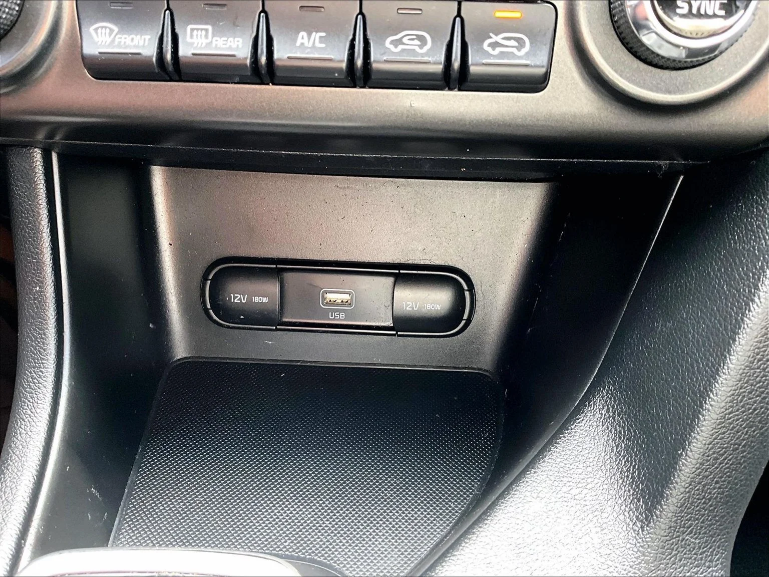 2020 Kia Sportage LX - Photo 32