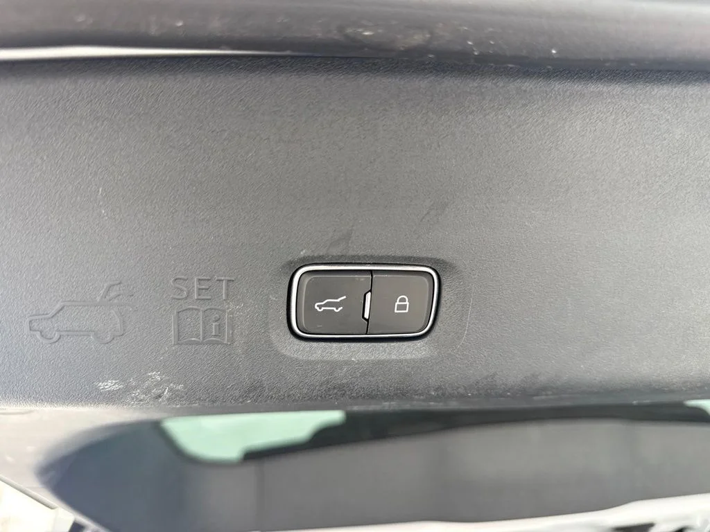 Used 2025 Silver Ford Active image 17