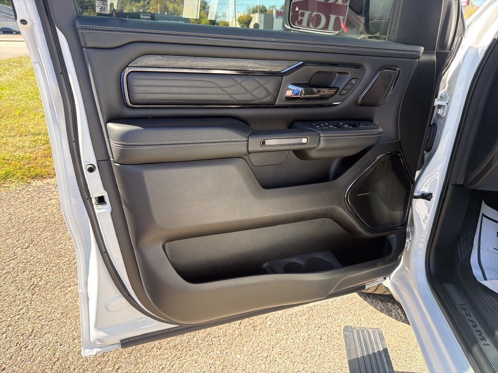 Used 2025 White Ram Limited image 12