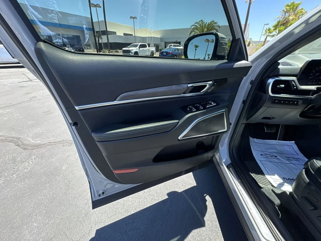 Used 2025 Gray Kia SX-Prestige X-Pro image 23