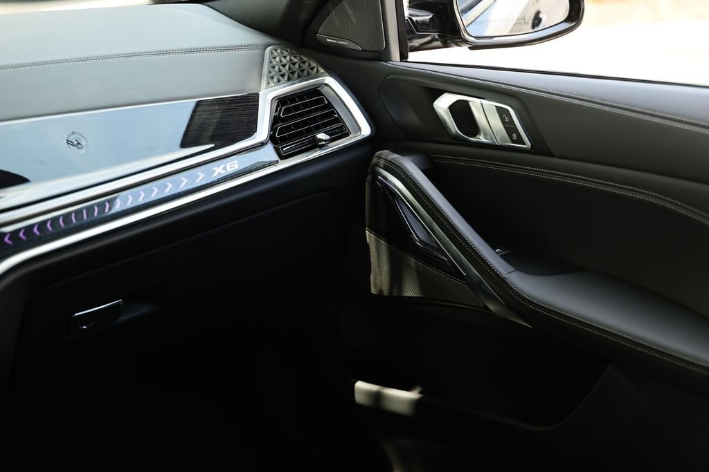 New 2027 Black Sapphire Metallic BMW xDrive40i image 29