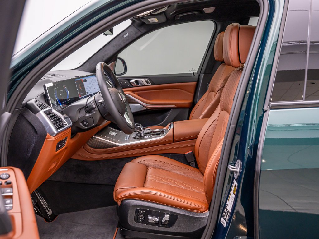 Used 2026 Alpina Green Metallic BMW ALPINA XB7 image 27