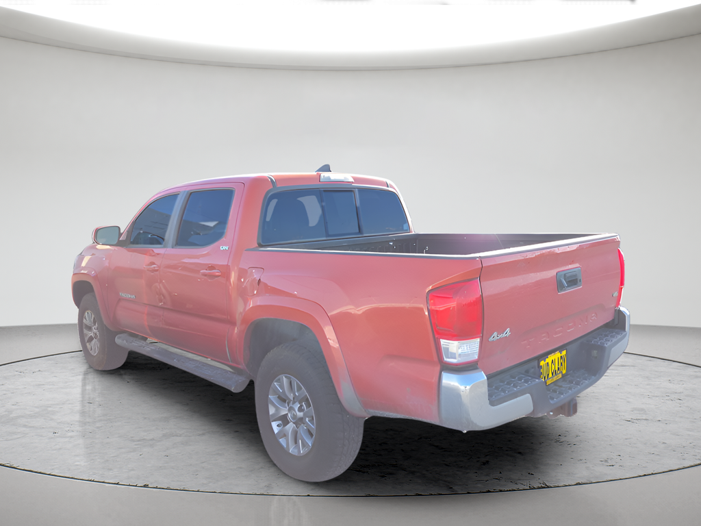 Used 2017 Red Toyota SR5 image 3