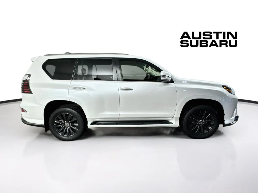 Used 2023 White Lexus 460 image 8