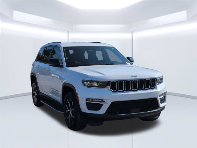 Used 2023 White Jeep Limited image 7