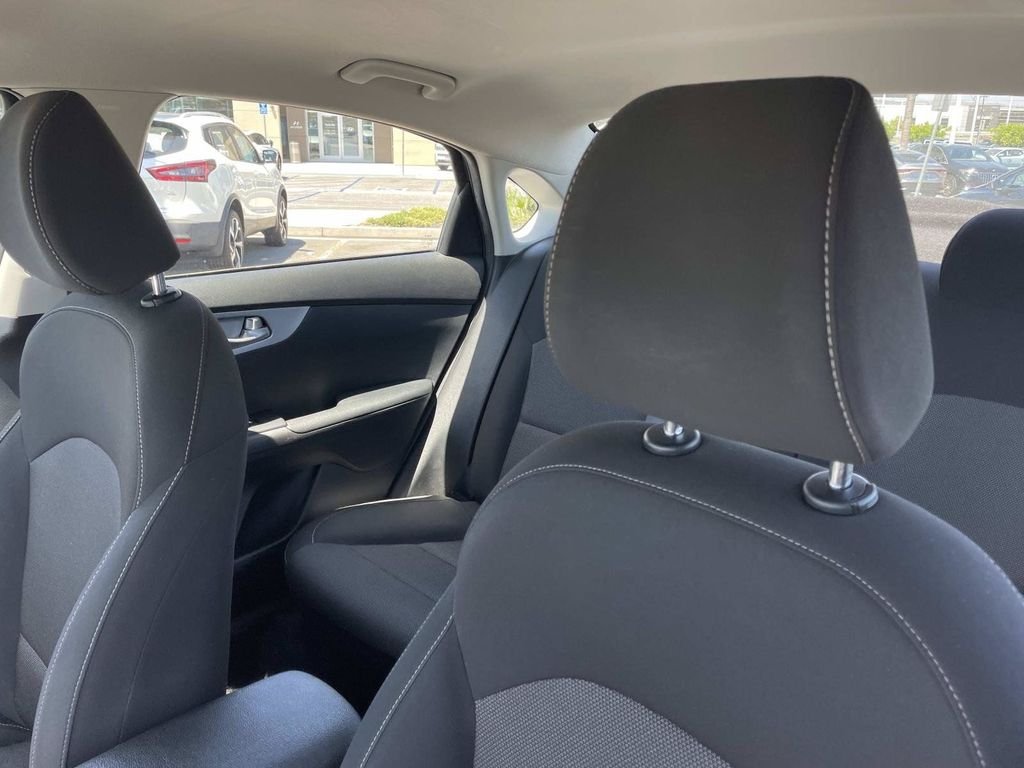 Used 2023 Gray Kia LXS image 18