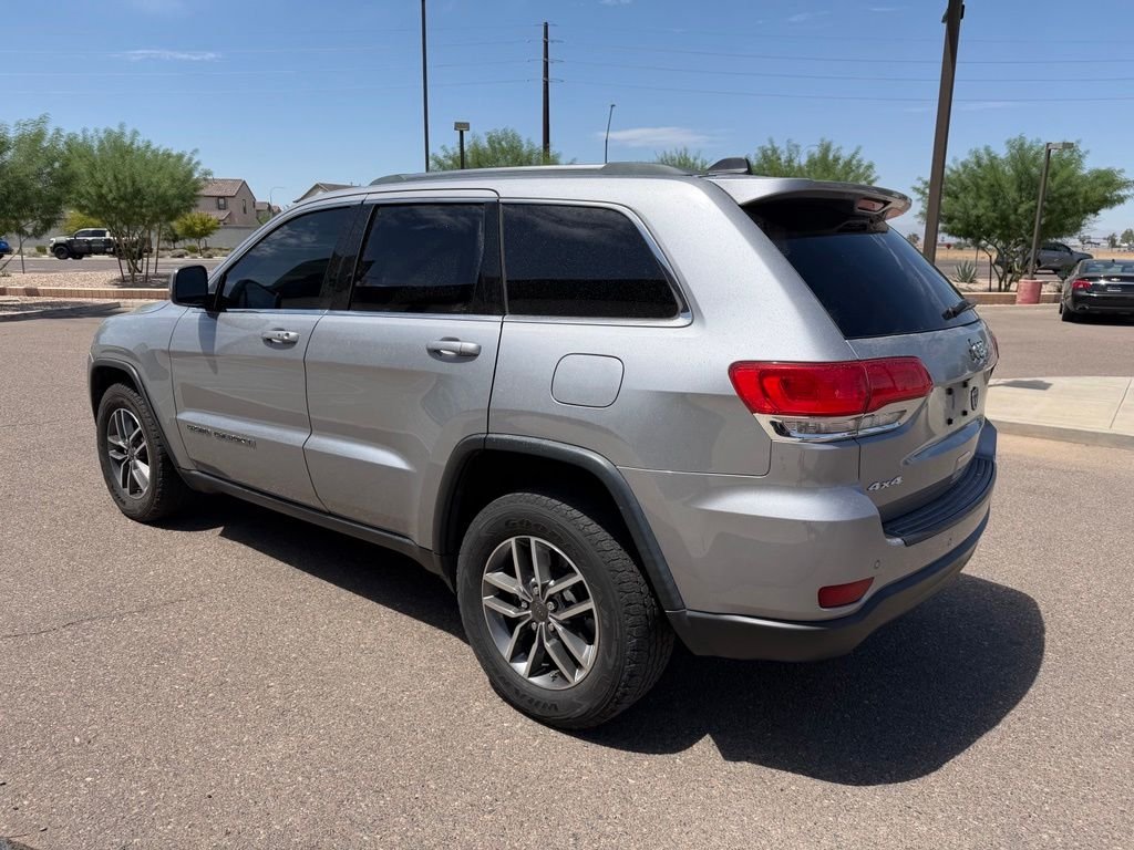 Used 2019 Silver Jeep Laredo E image 9