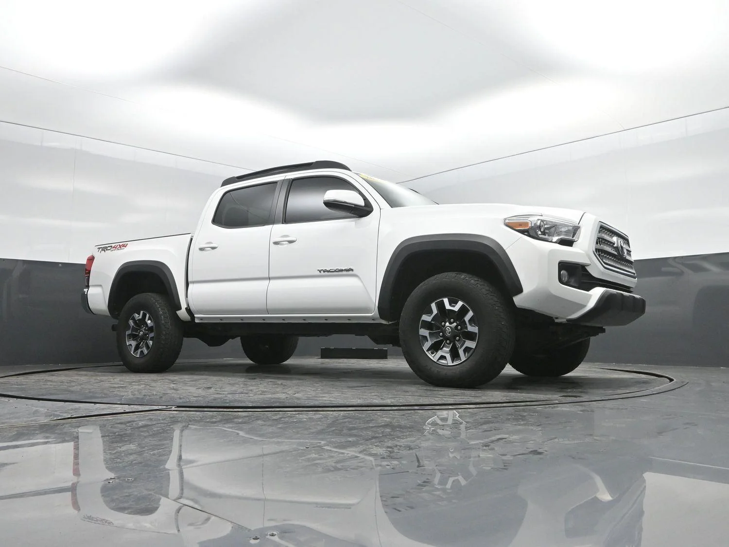 Used 2017 Super White Toyota TRD Off-Road image 32