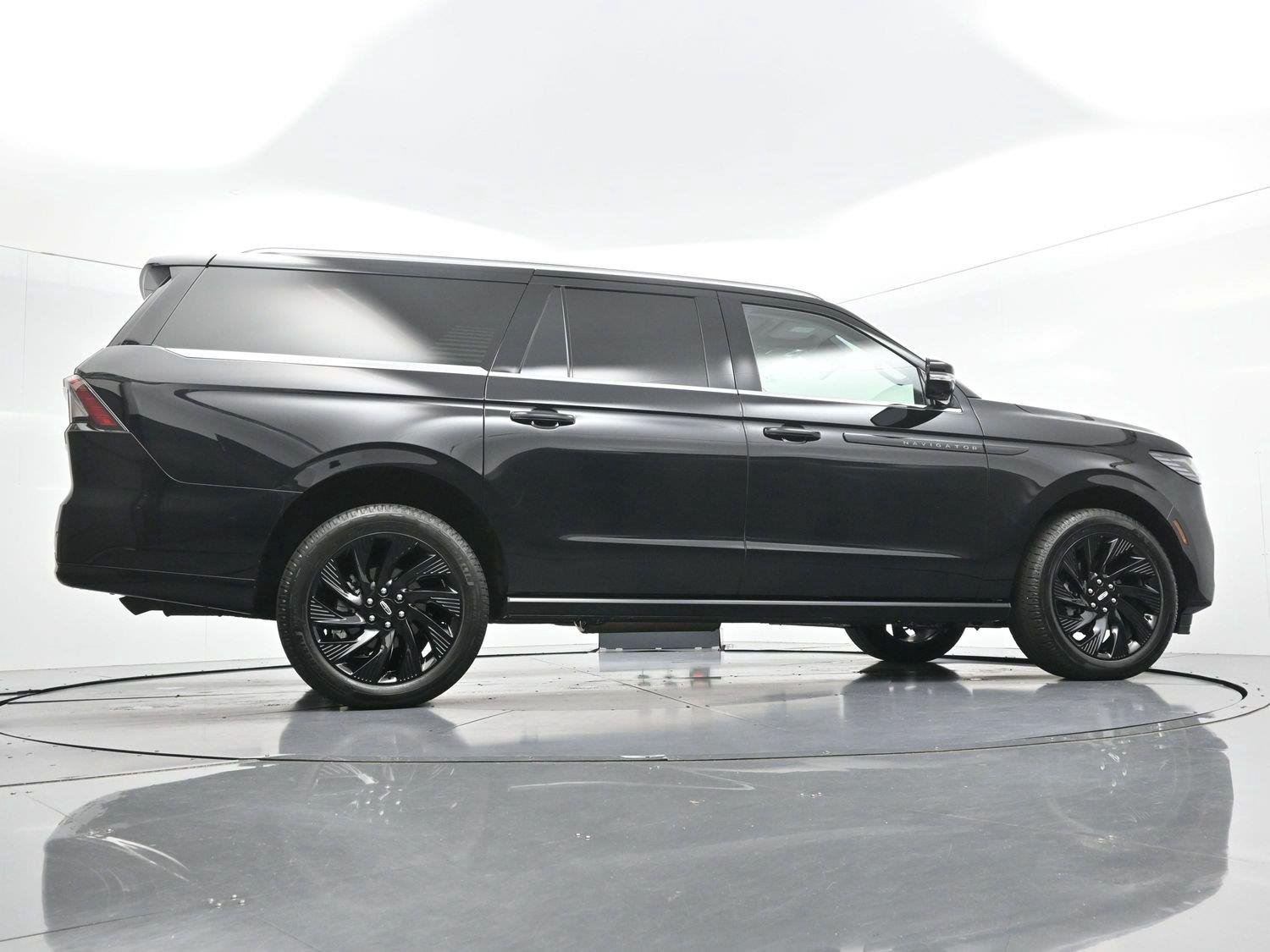 Used 2026 Infinite Black Metallic Clearcoat Lincoln Black Label image 67